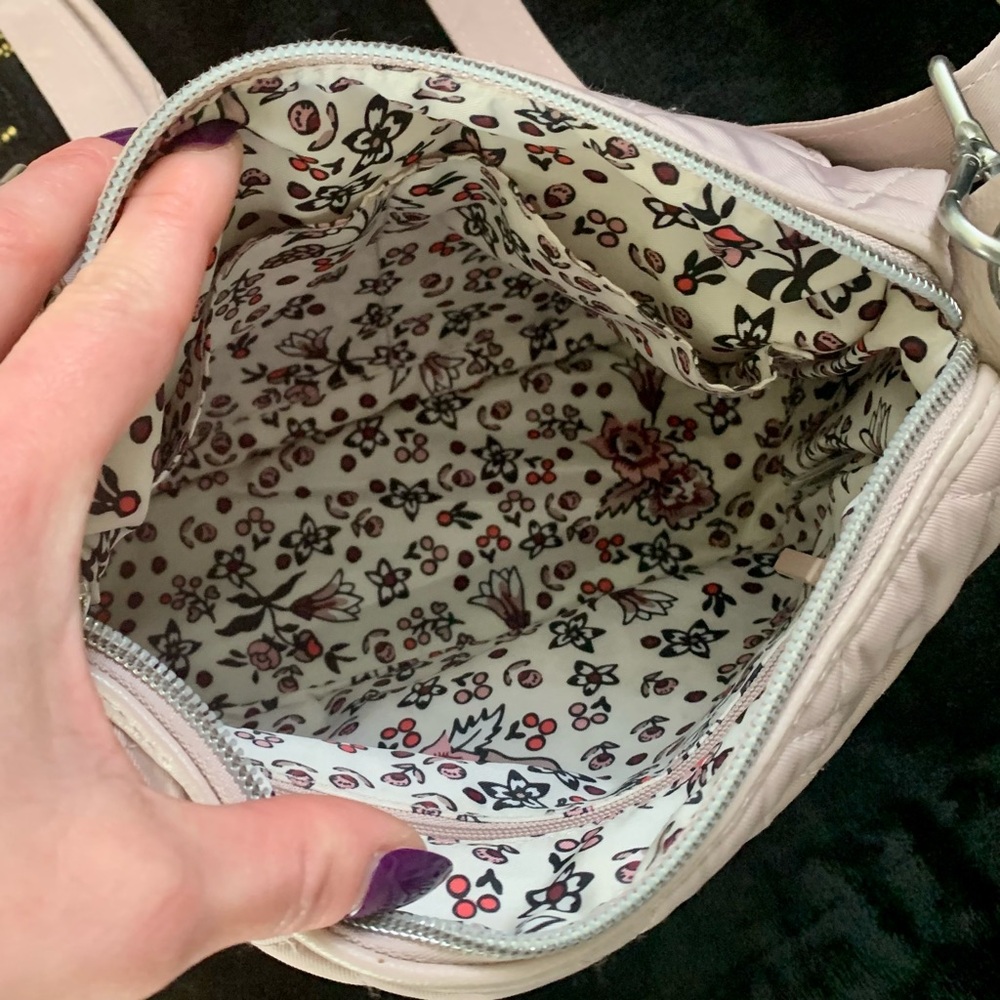 VERA BRADLEY Mini Carson Mauve Quilted Crossbody Shoulder Adjustable Camera Bag - Picture 8 of 16